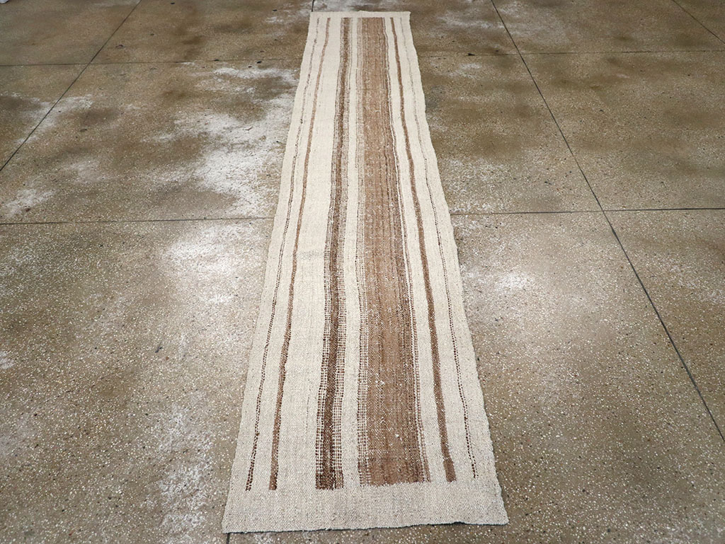 Vintage Turkish Flatweave Kilim Runner, No.32983 - Galerie Shabab