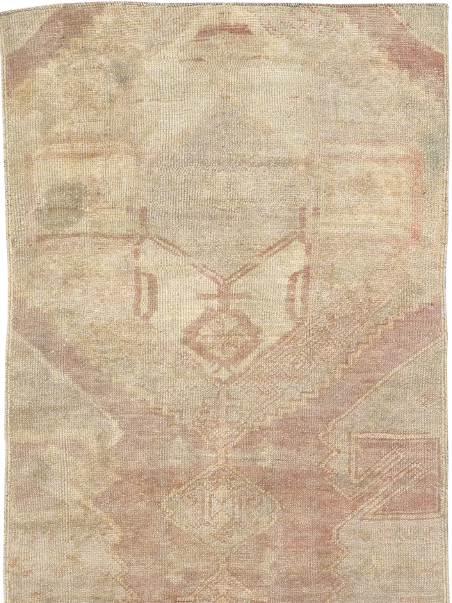 Vintage Turkish Anatolian Runner, No.32988 - Galerie Shabab