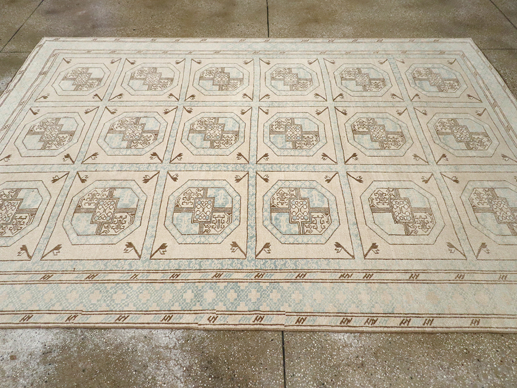 Vintage Turkish Anatolian Accent Rug, No.33049 - Galerie Shabab