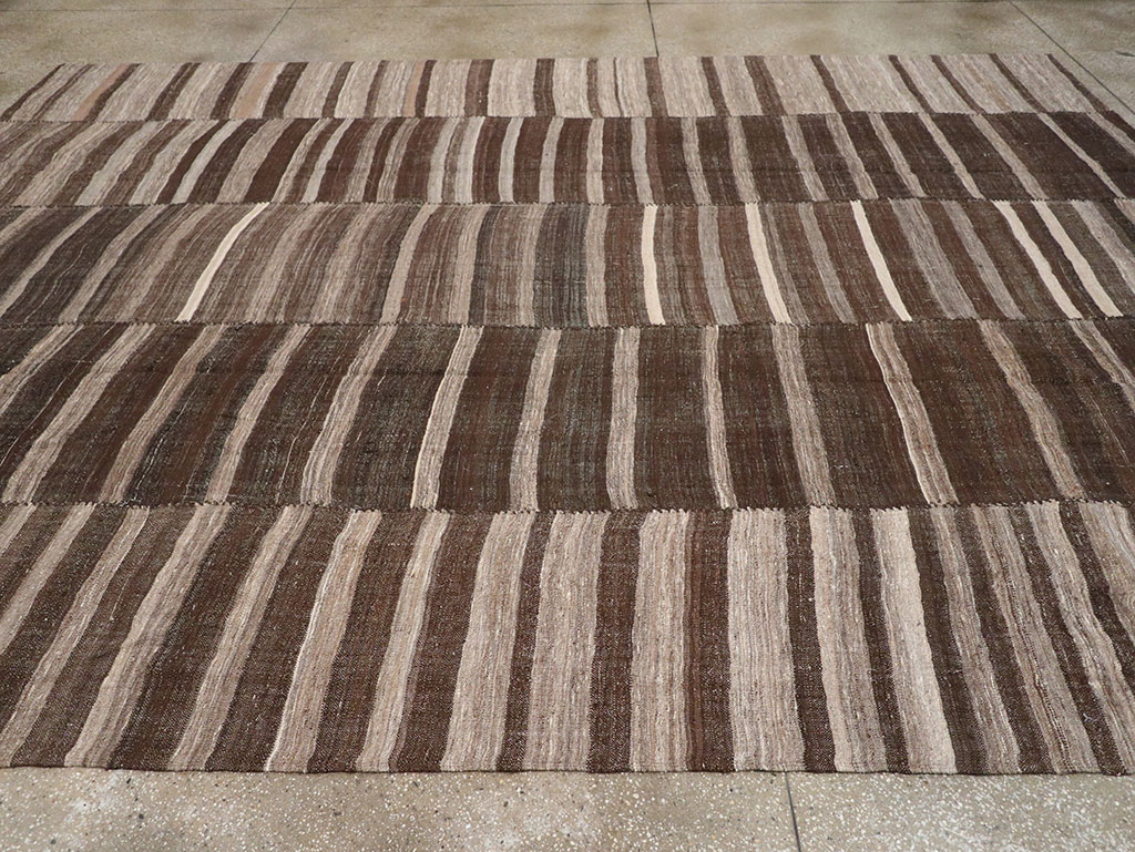 Vintage Turkish Flatweave Kilim Room Size Carpet, No.33071 - Galerie Shabab