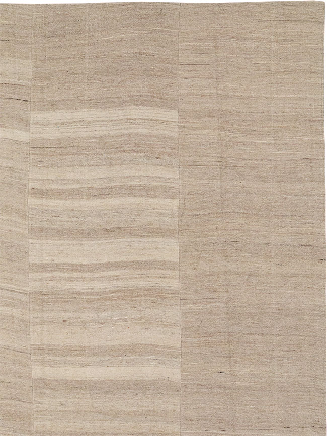 Vintage Turkish Flatweave Kilim Room Size Carpet, No.33077 - Galerie Shabab