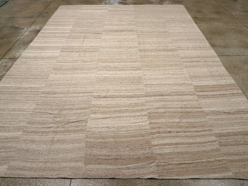 Vintage Turkish Flatweave Kilim Room Size Carpet, No.33079 - Galerie Shabab