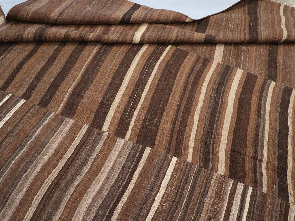 Vintage Turkish Flatweave Kilim Room Size Carpet, No.33089 - Galerie Shabab