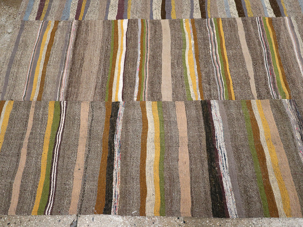 Vintage Turkish Flatweave Kilim Room Size Carpet, No.33095 - Galerie Shabab