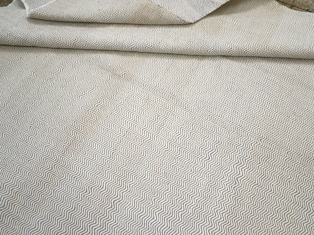 Vintage Turkish Flatweave Kilim Room Size Carpet, No.33111 - Galerie Shabab