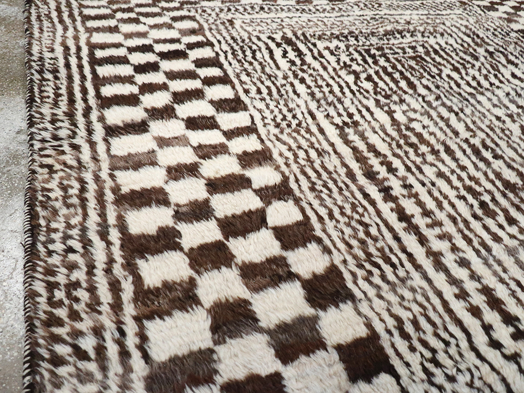 Modern Persian Gabbeh Room Size Carpet, No.33159 - Galerie Shabab