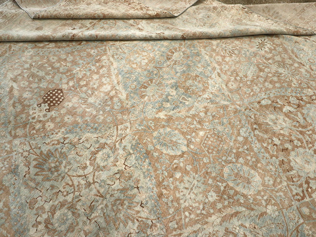 Antique Persian Lavar Kerman Square Large Room Size Carpet, No.33185 - Galerie Shabab