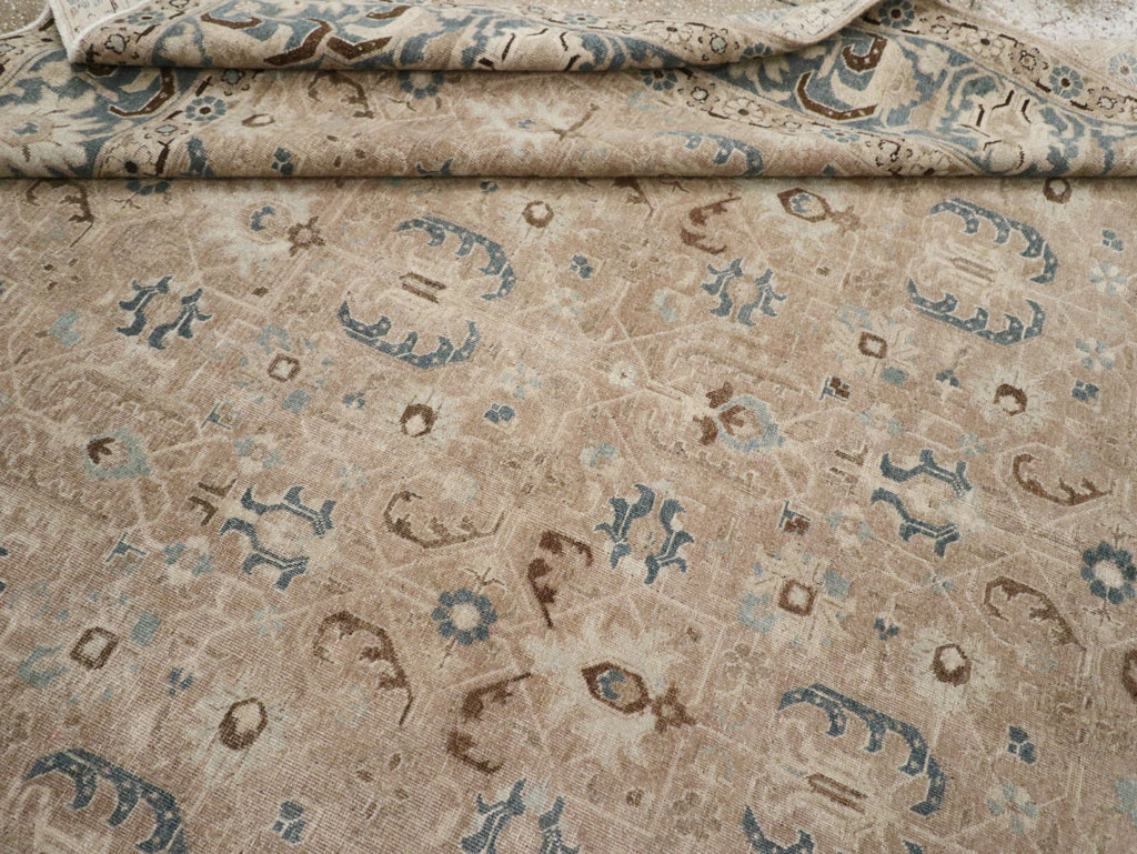 Antique Persian Tabriz Room Size Carpet, No.33190 - Galerie Shabab
