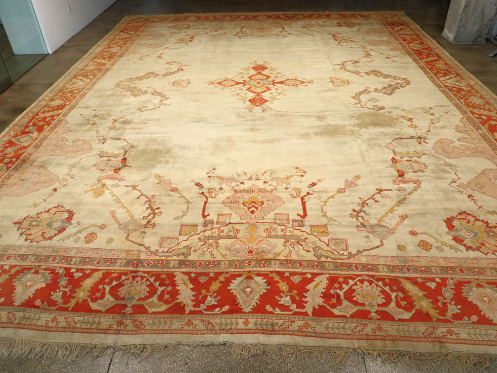 Antique Turkish Oushak Oversize Rug, No.33264 - Galerie Shabab