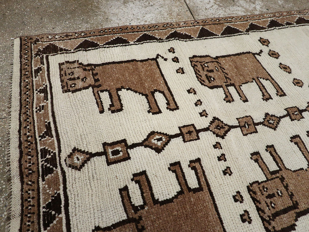 Vintage Turkish Anatolian Pictorial Runner, No.33265 - Galerie Shabab