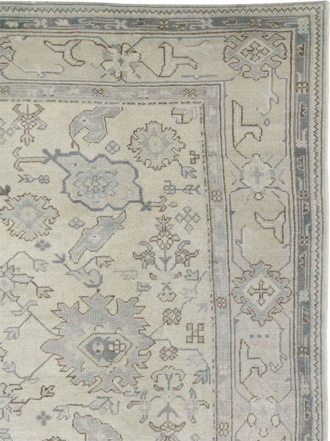 Antique Turkish Oushak Square Room Size Carpet, No.33328 - Galerie Shabab