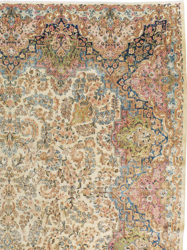 Vintage Persian Kerman Carpet, No.8155 - Galerie Shabab