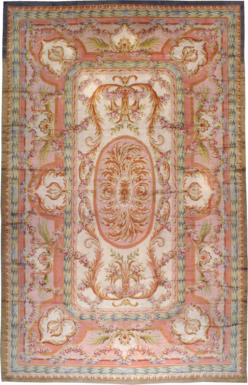 Antique French Savonnerie Carpet, No.8308 - Galerie Shabab