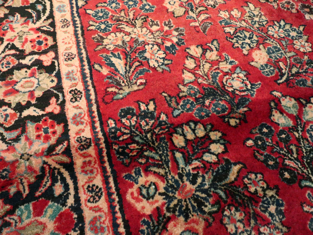 Vintage Persian Sarouk Square Rug, No.8457 - Galerie Shabab