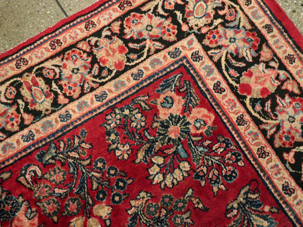 Vintage Persian Sarouk Square Rug, No.8457 - Galerie Shabab