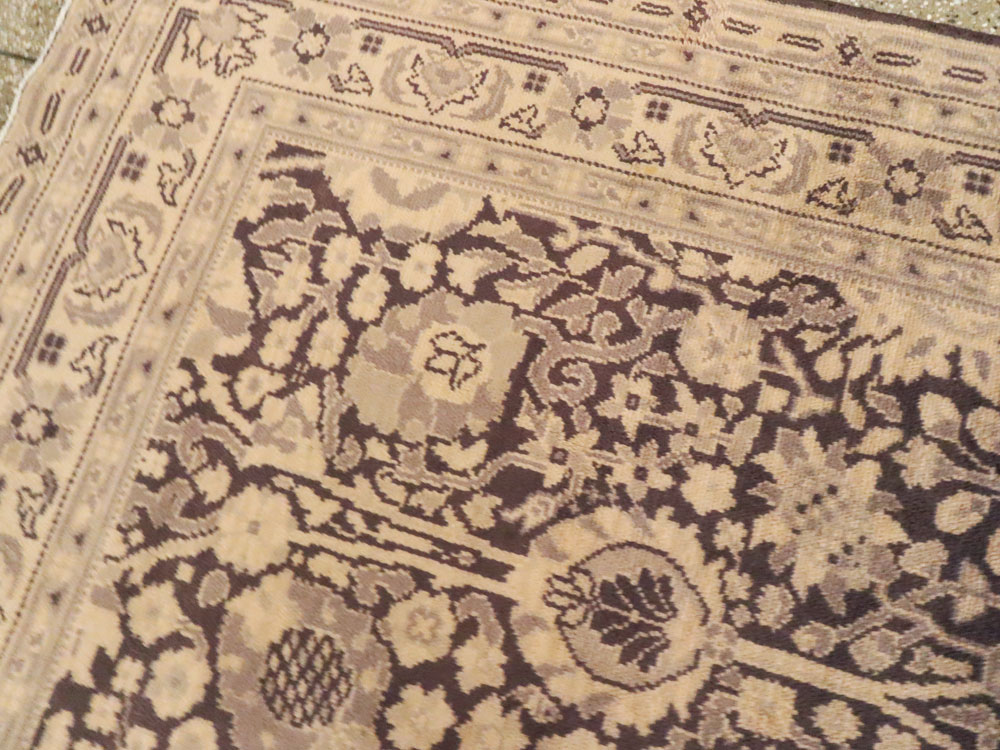 Vintage Indian Lahore Accent Carpet, No.8702 - Galerie Shabab