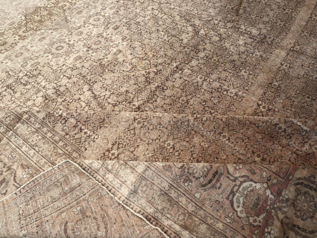 Antique Persian Tabriz Carpet, No.8864 - Galerie Shabab