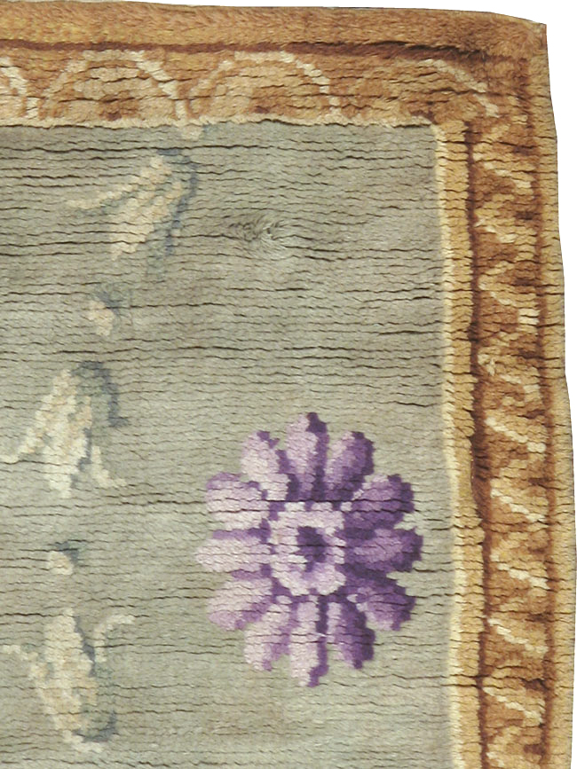 Antique French Savonnerie Rug, No.9092 - Galerie Shabab