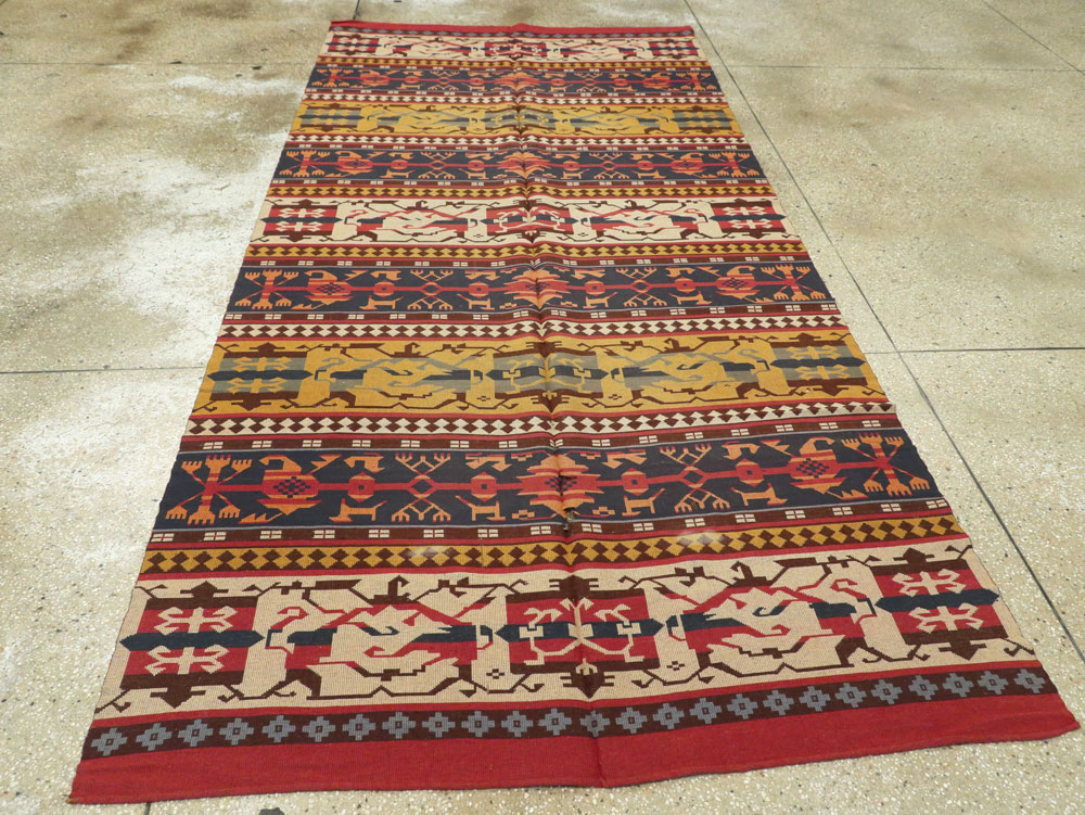 Vintage European Kilim Gallery Carpet, No.9108 - Galerie Shabab