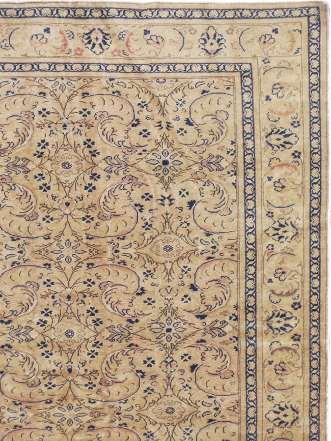 Vintage Turkish Sivas Room Size Carpet, No.9367 - Galerie Shabab
