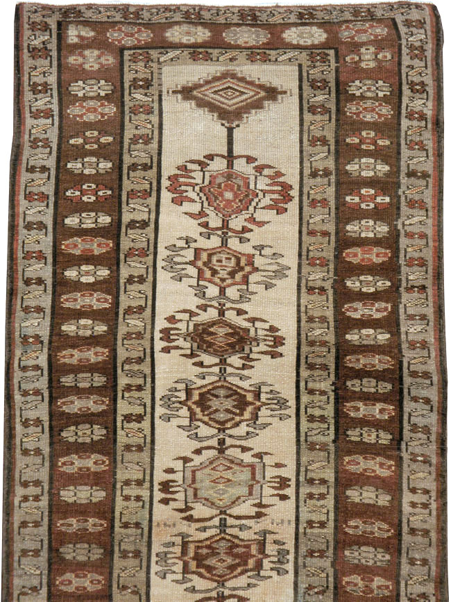 Antique Persian Kurdish Runner, No.9487 - Galerie Shabab