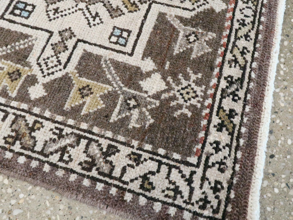 Antique Persian Karajeh Rug, No.9662 - Galerie Shabab