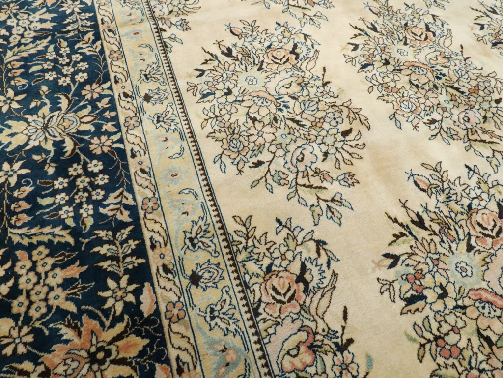 Semi-Antique Tabriz Carpet, No.9735 - Galerie Shabab