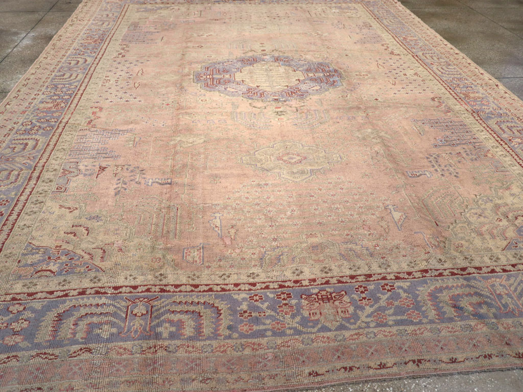 An Oushak Carpet, No.9920 - Galerie Shabab